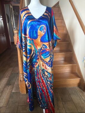 NWT Vibrant Blue & Gold Abstract Silk Caftan. Oversized fits up to 4x Firm👇